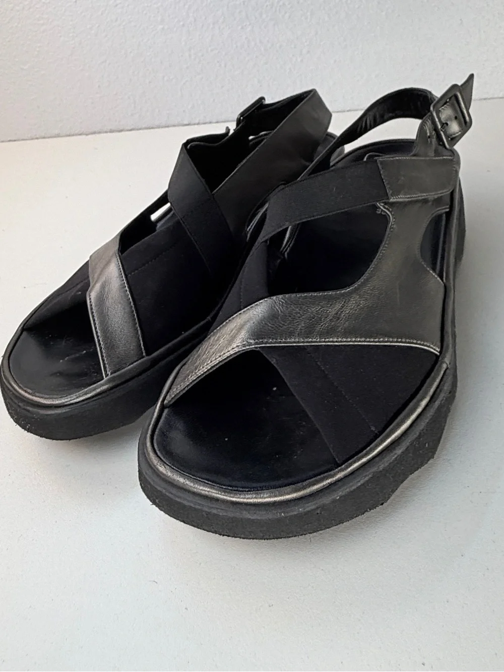 Thierry Rabotin Metallic Pewter Platform Comfort Sandals EU 38 womens size 8